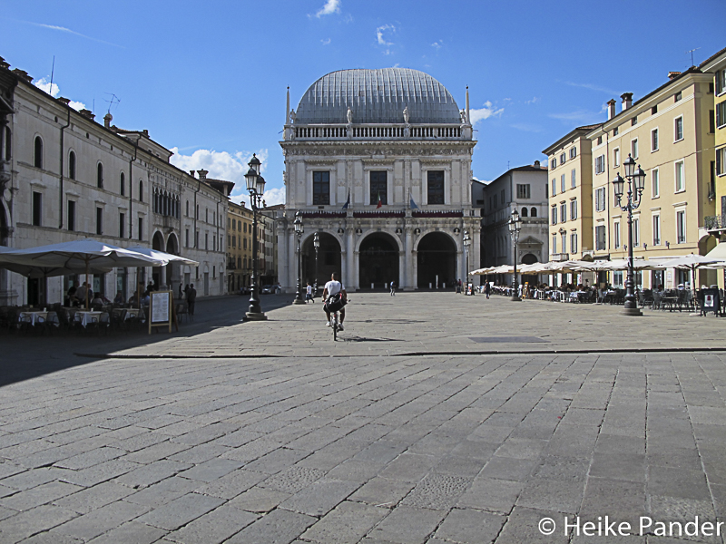 Piazza della Loggia mit gleichnamigem Palazzo